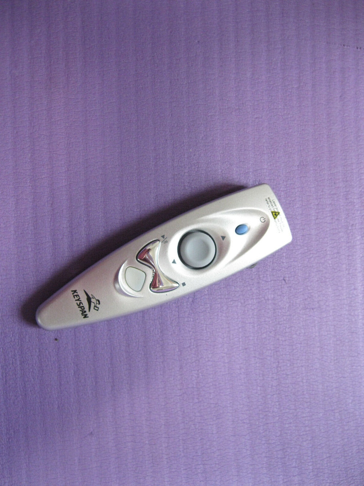 Keyspan Presentation Remote with 60 ft. Range for Computer Mac/ Windows 2000/XP