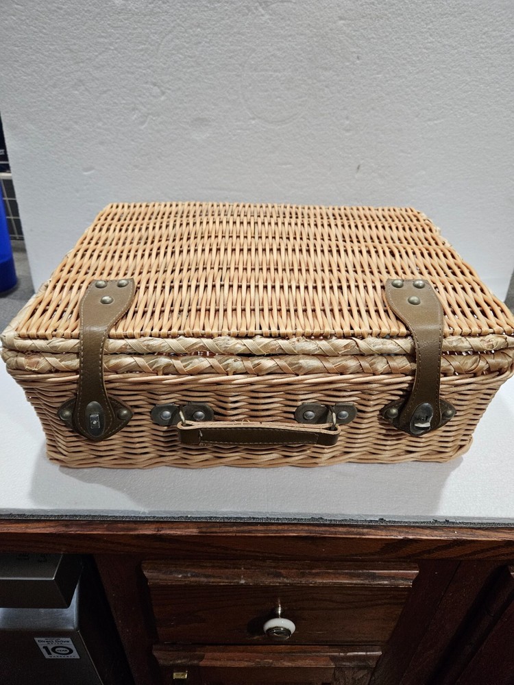 Wicker Sewing Basket Singer Buttonholder Sears Electric Scissors +