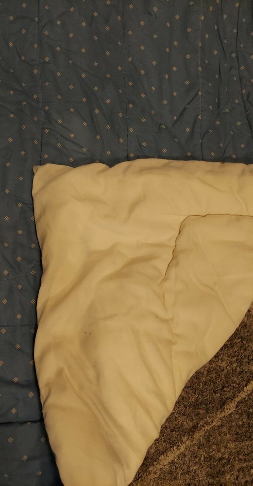 Blue diamond pattern/cream Reversible Comforter Queen 98" x 82"