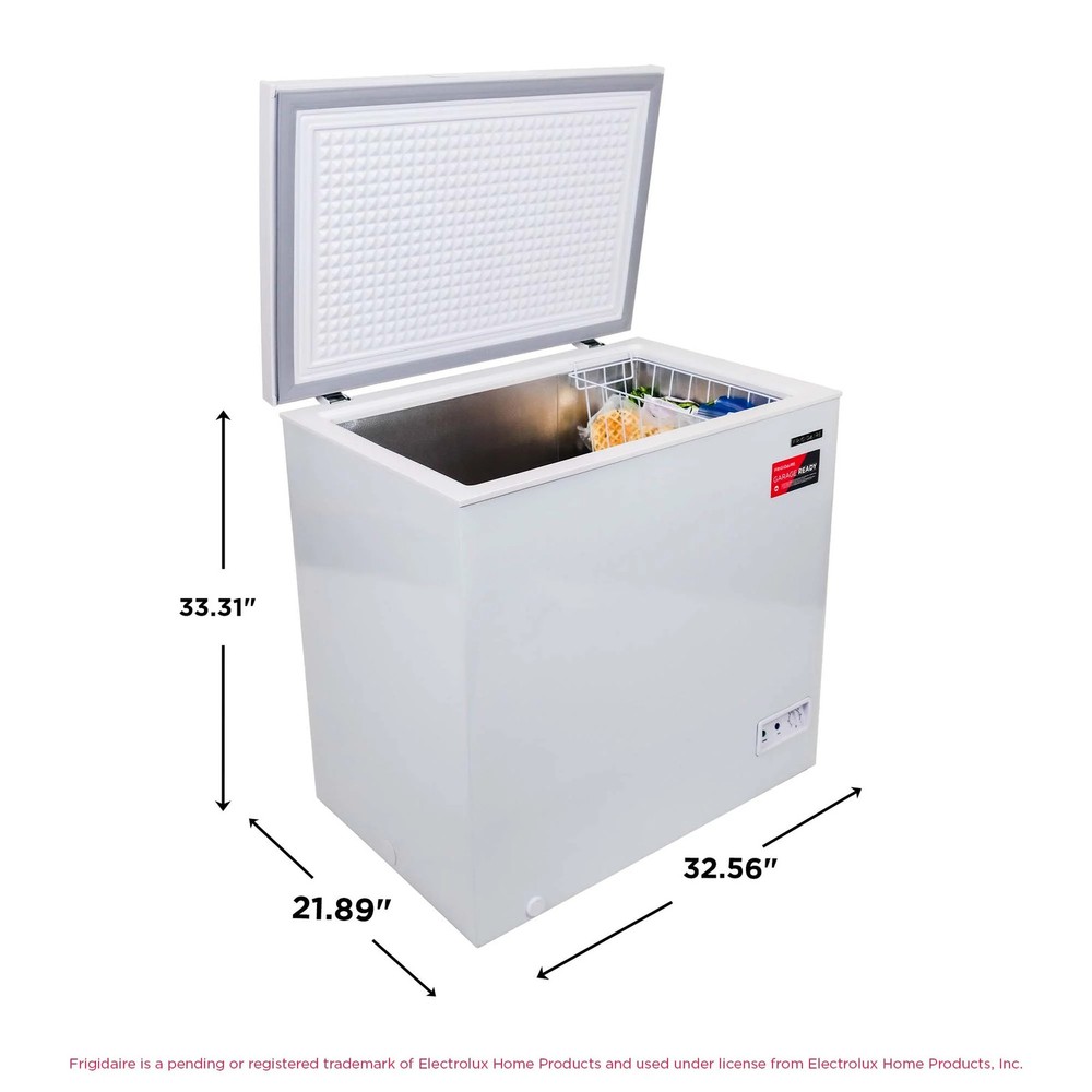 Frigidaire 7.0 Cu ft Chest Freezer White EFRF7003