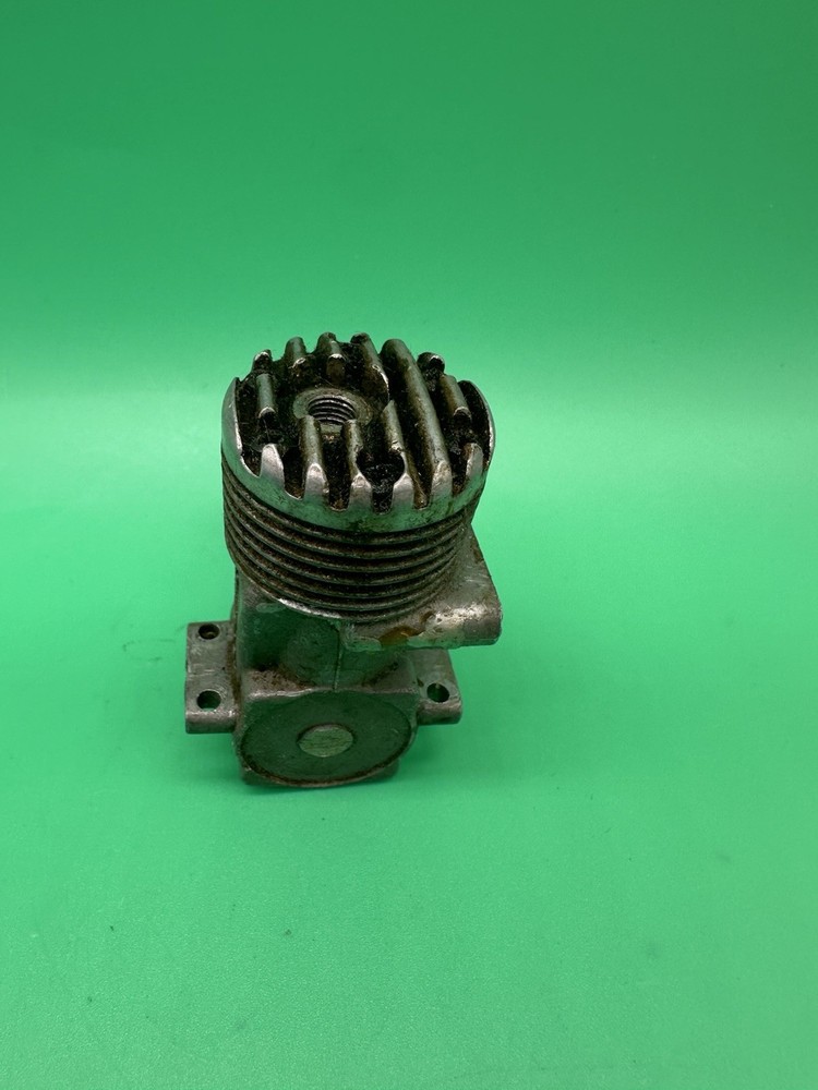 Vintage McCoy 19 Control Line Model Airplane Engine Untested