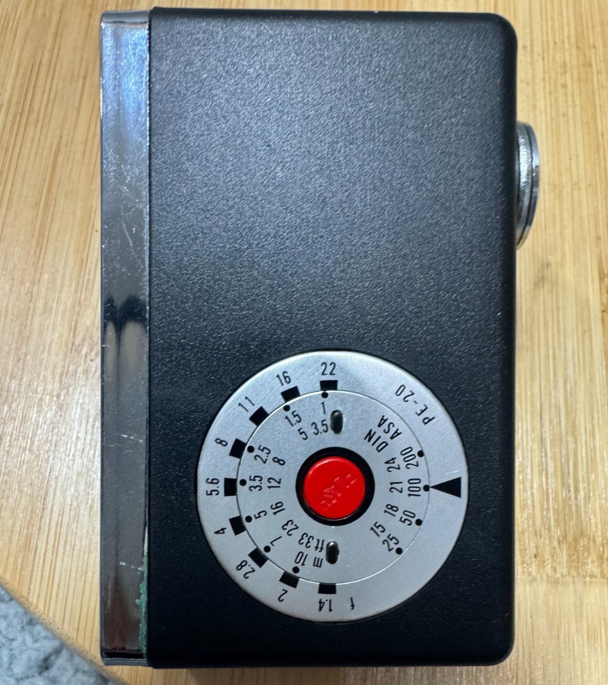 Minipor Vintage Camera Flash Unit Hot Shoe Mount Untested