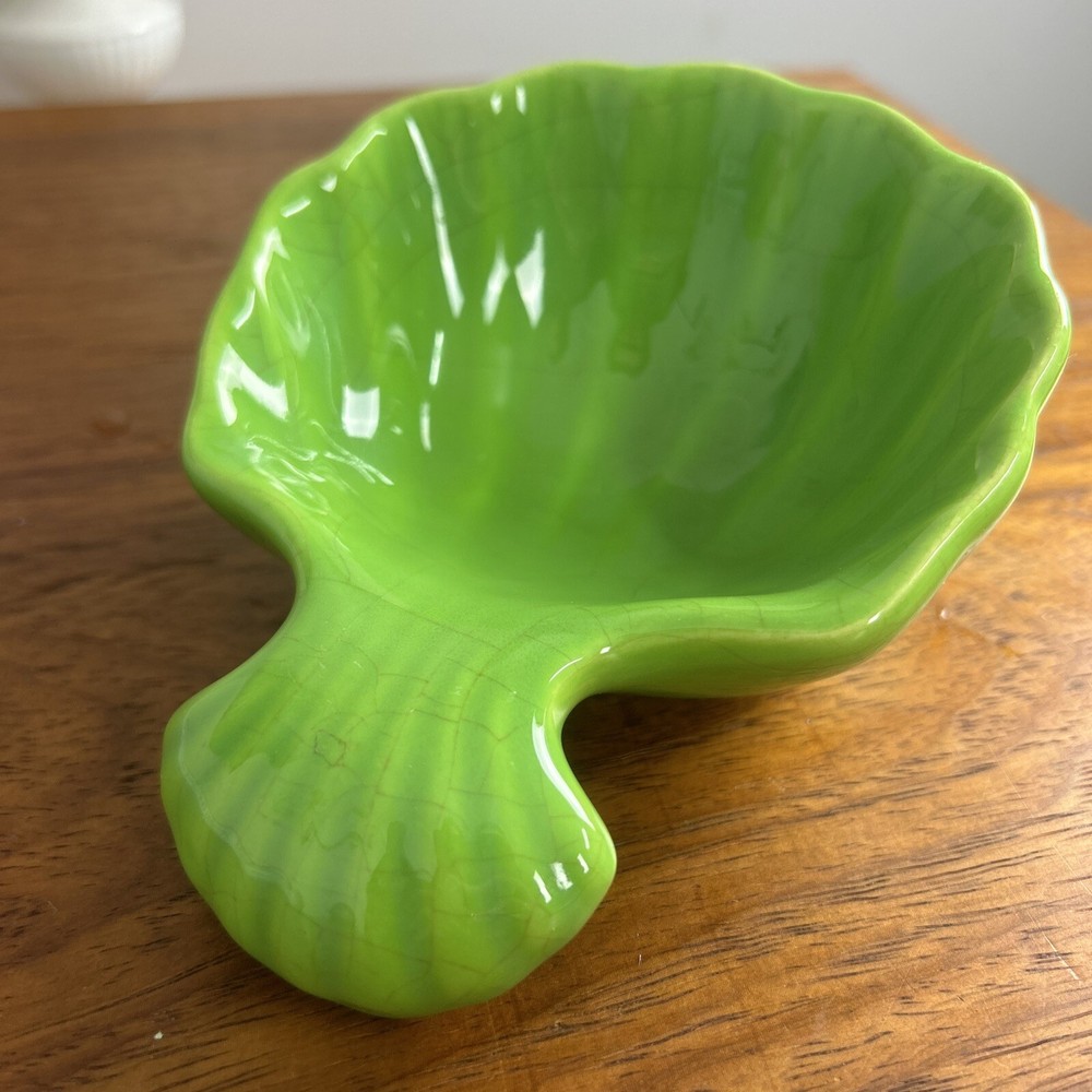 Retro Green Studio Hobbyist ceramic Shell sponge holder soapdish 80’s