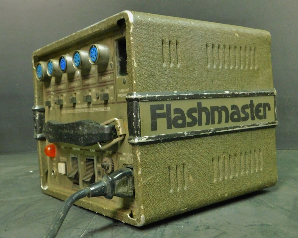 Vintage Photogenic Flashmaster AA06 600w Strobe Power Pack