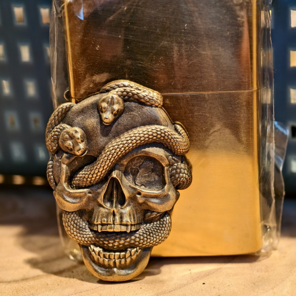 High-Precision Snake Skull Decal Kerosene Lighter (Does Not Include Lighter)