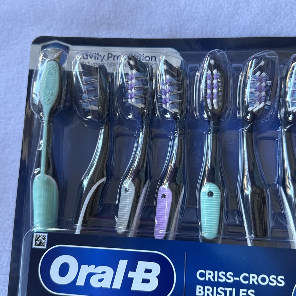 Oral-B CrossAction Advanced Regular Toothbrush - 8 Pack