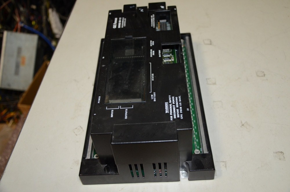 GE Fanuc 90-20 CPU211 PLC Programmable Controller IC692CPU211 IC692MDR541