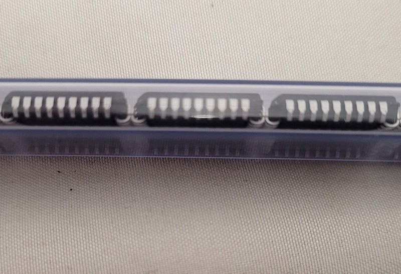 STMicroelectronics M29W040B Flash Memory IC – Lot of 28