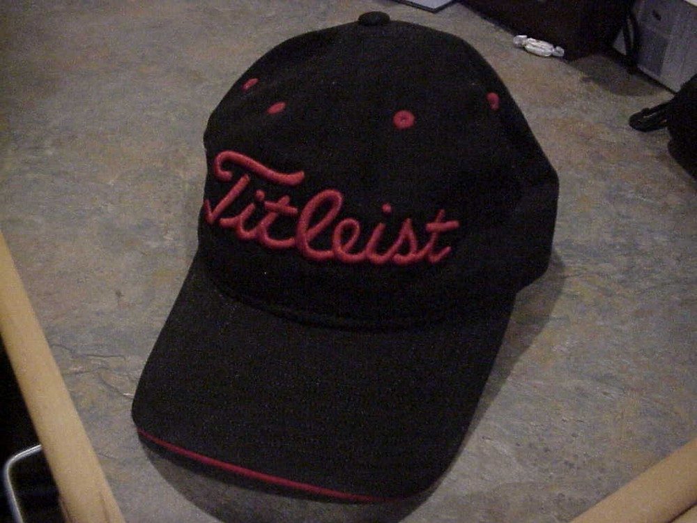 TITLEIST GOLF HAT - Black - SZ ADJ -Mint