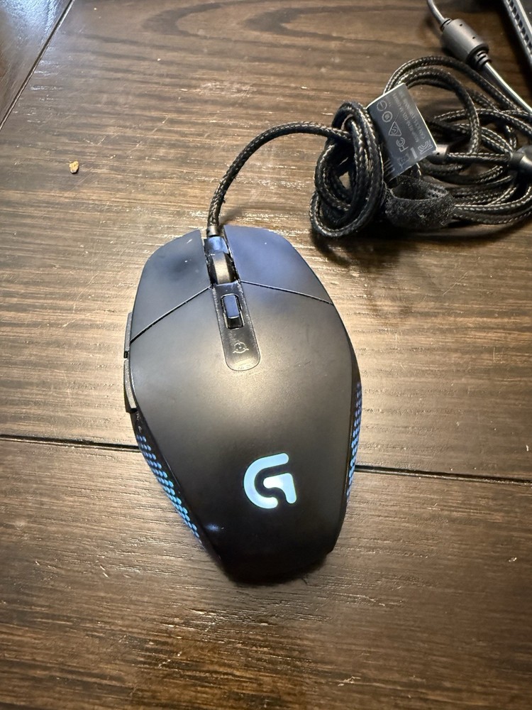 Logitech G930 wireless headset with dongle Logitech-G303 Wired Game Mouse Bundle