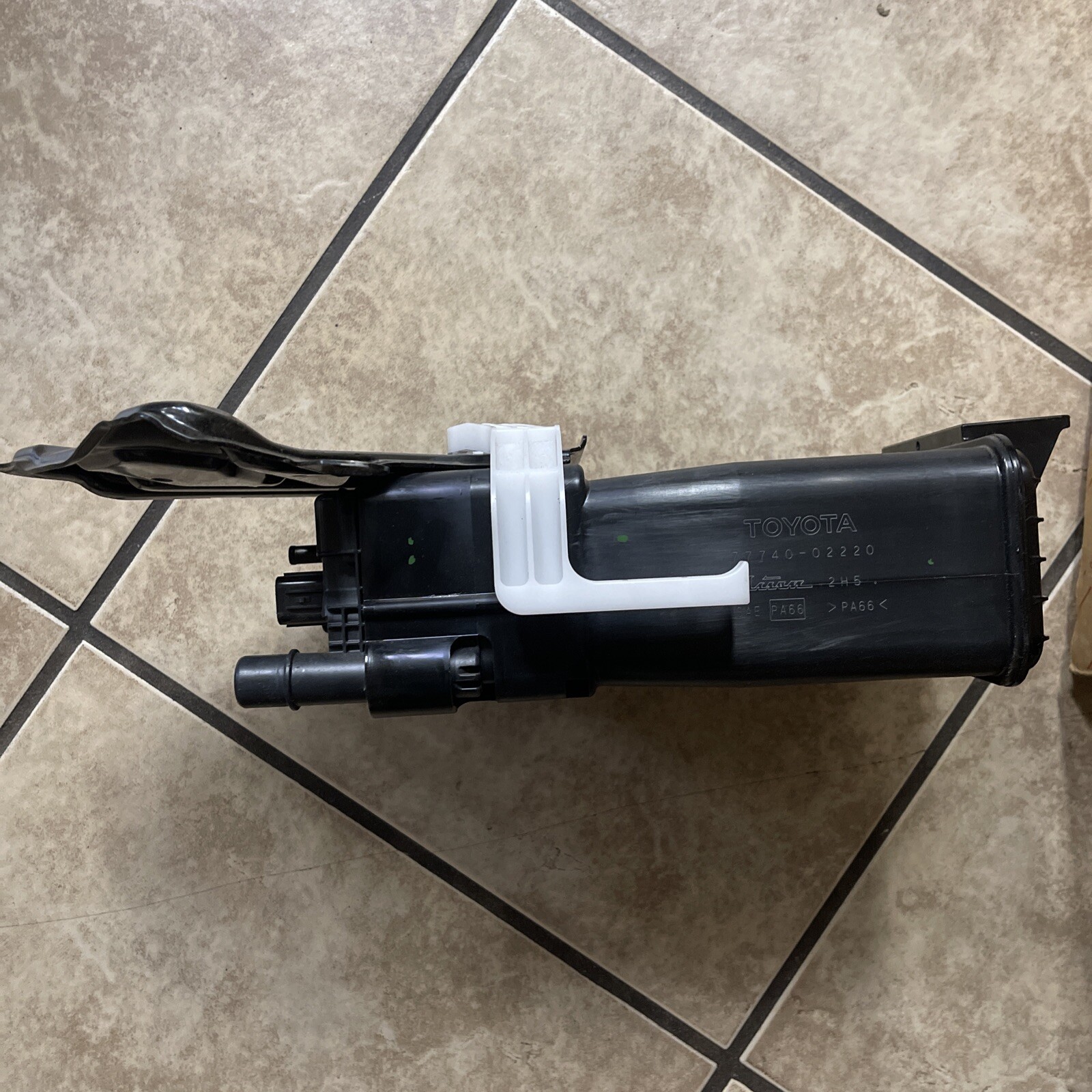 New OEM Genuine Toyota Corolla Evap Charcoal Vapor Canister 77740-02220