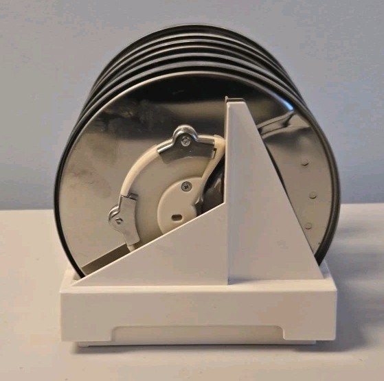 Cuisinart DLC-7 Super Pro Food Processor With Disc Holder