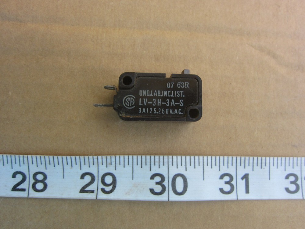 Omron LV-3H-3A-S NO Limit Switch, Used