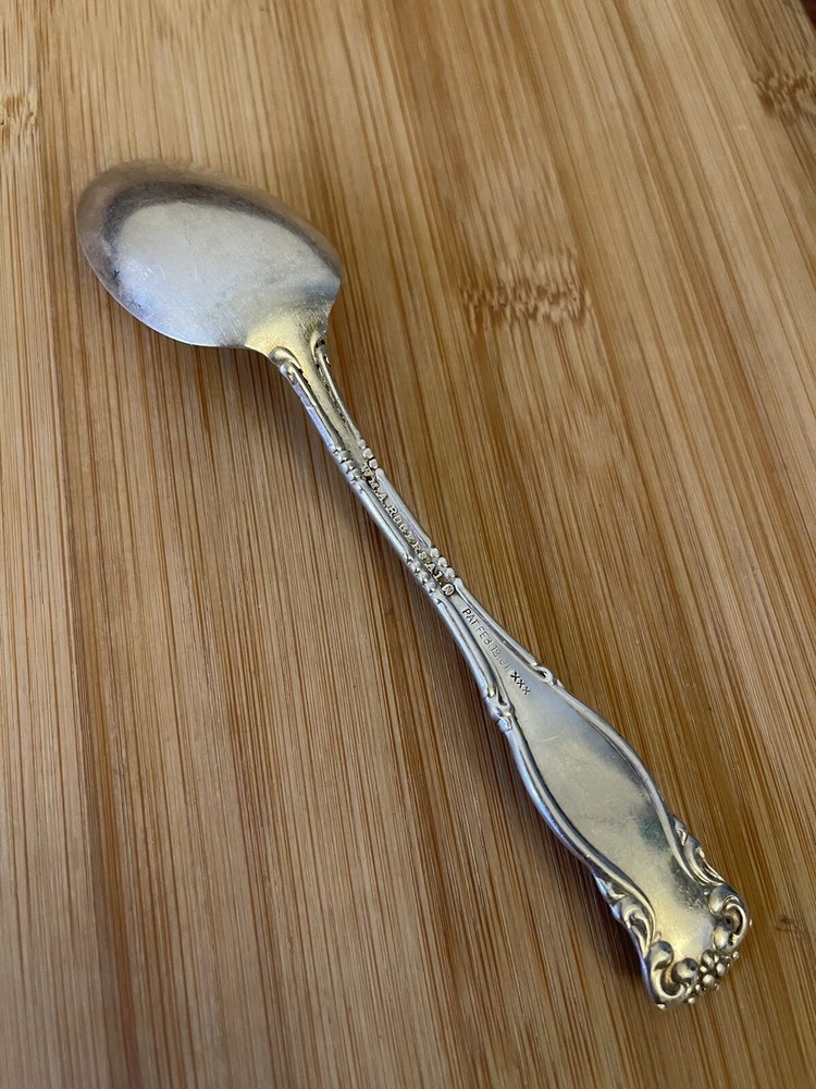 Wm A Rogers Oneida Silverplate Scroll WARWICK Monogram S Teaspoon 5.75”