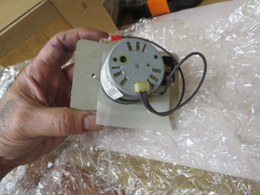 Hobart 00-291919 Switch/Plate Assembly