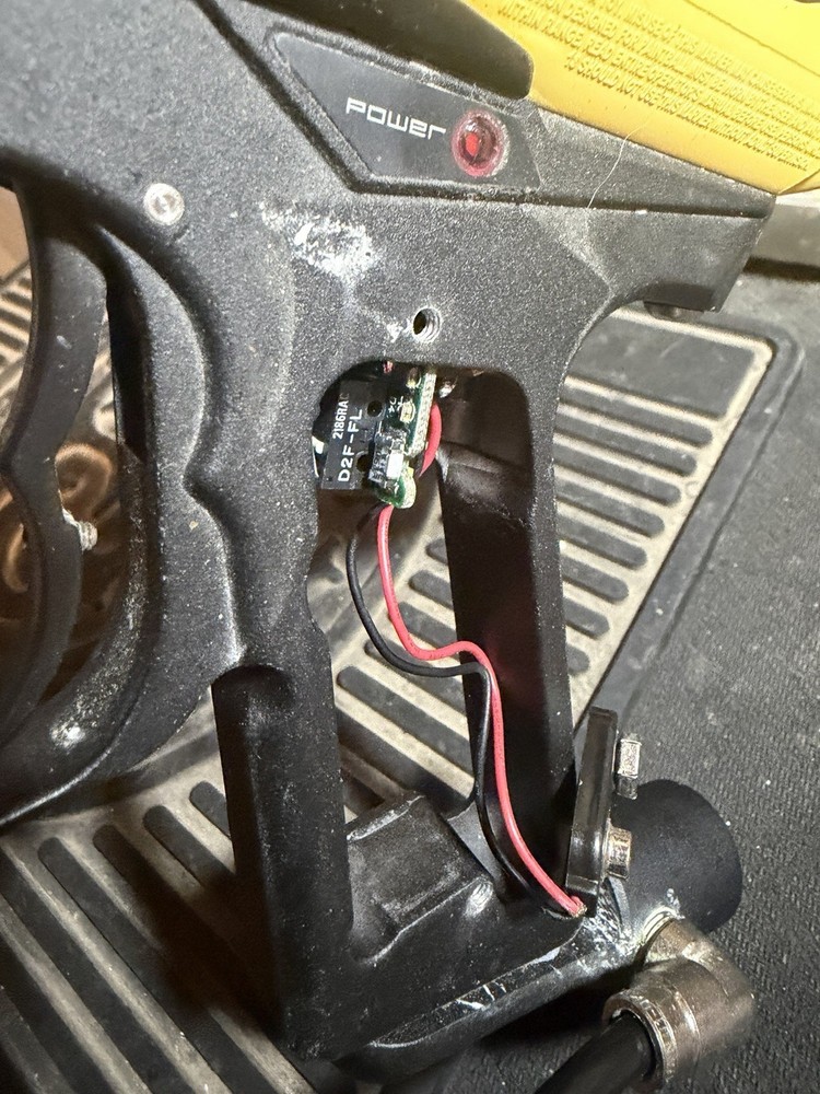 Used Untested Electronic GOG ION Paintball Gun