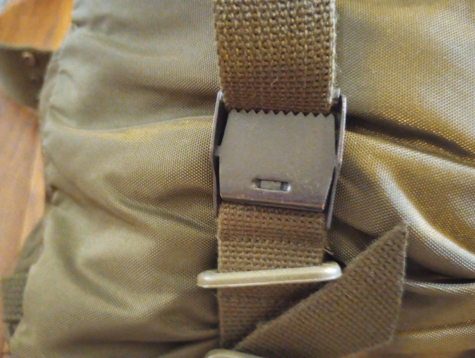 AUSTRIAN MILITARY SHOULDER BAG COMBAT DAY PACK GENUINE SURPLUS