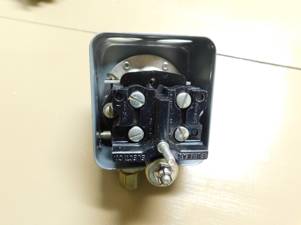 Furnas GU7 Pressure Switch