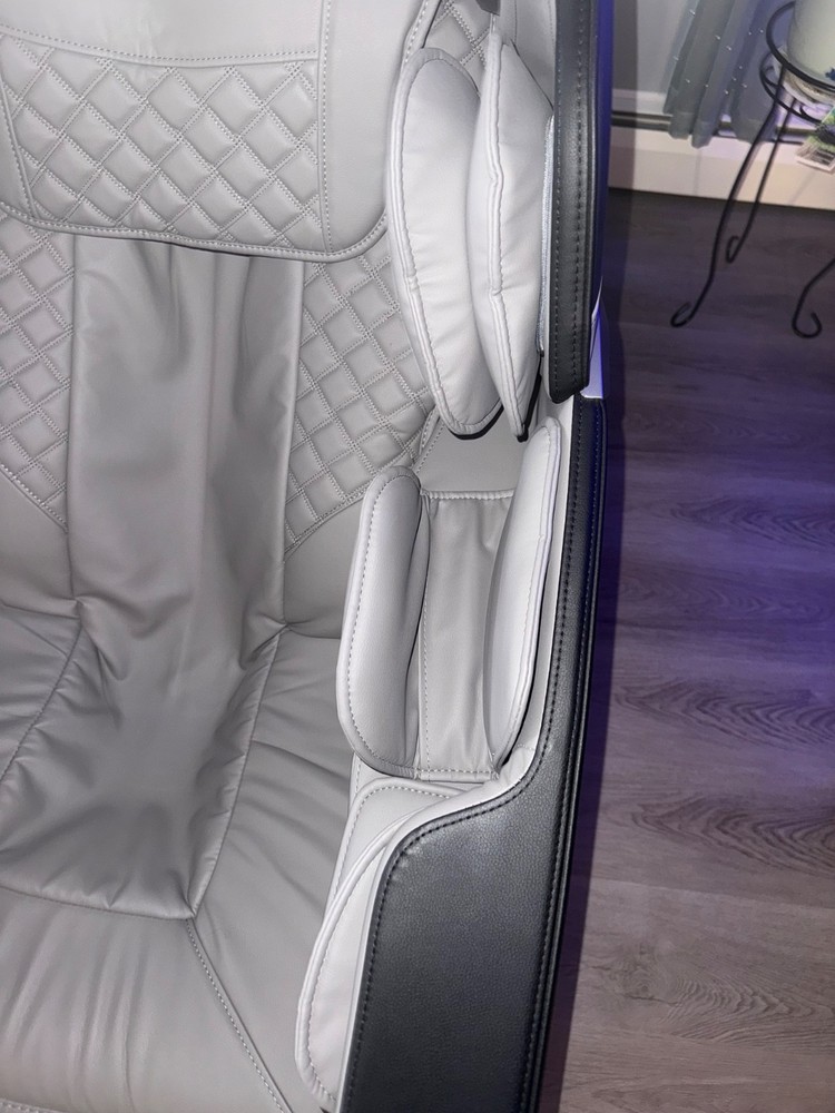 Full Body Zero Gravity Massage Chair