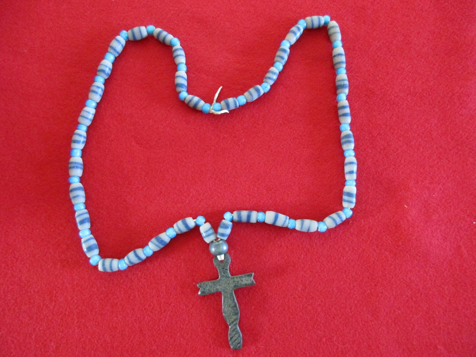 FRENCH BEAVER TAIL JESUIT CROSS, LEATHER STRUNG TRADE NECKLACE, WHA-0226*06294