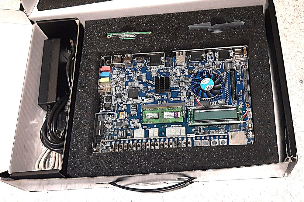 DE2i-150 FPGA Development Board - terasIC