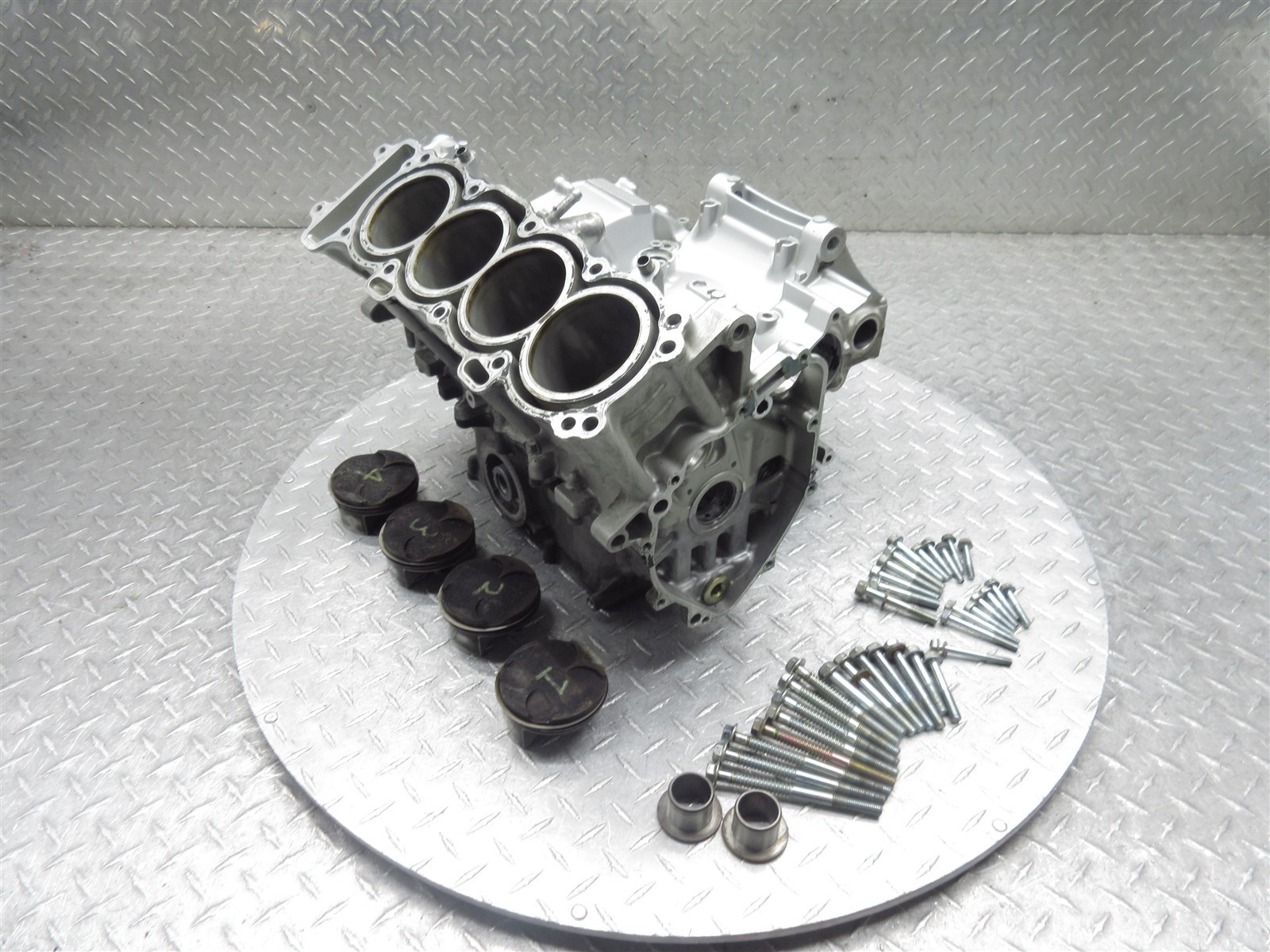 2003 02-03 Honda CBR 954 CBR954RR Crankcase Crank Case Engine Motor Block Piston