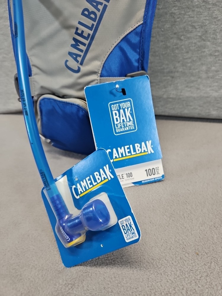 Camelbak 100oz 3L Blur Hydration System New Sealed (1s9)