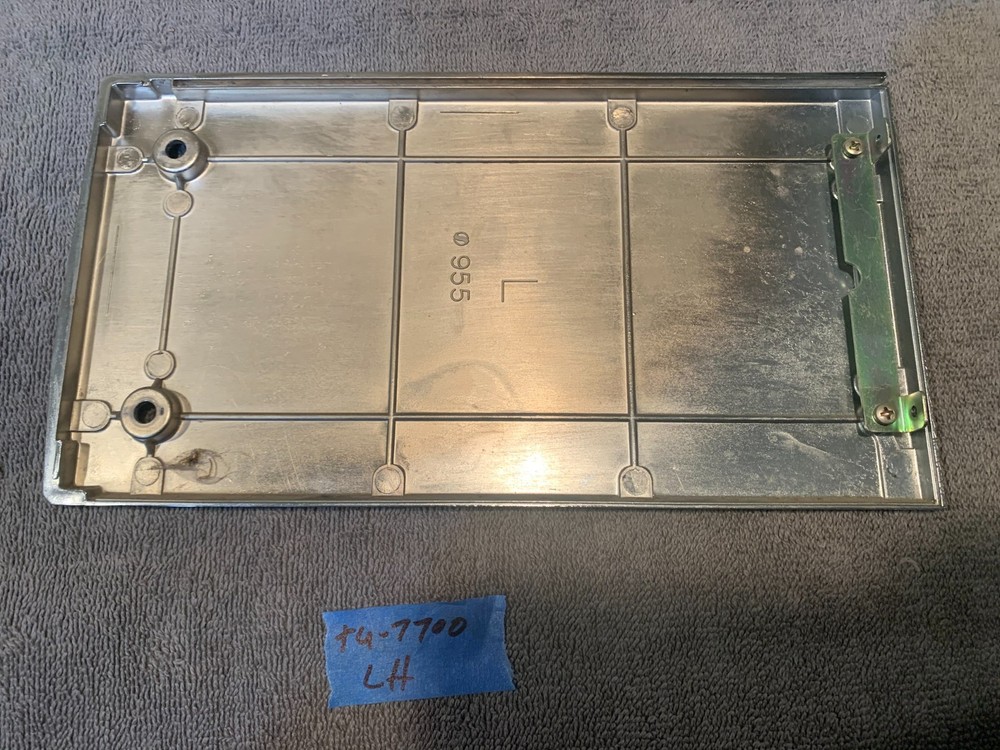 Sansui TU-7700 Stereo Tuner - Nice Side Panel Lt. Side