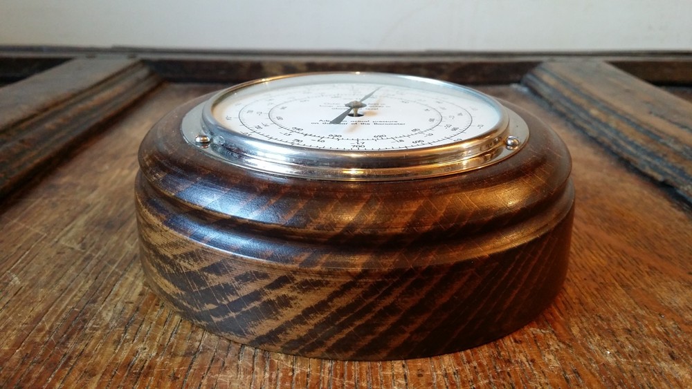 VINTAGE PISTONPHONE ANEROID BAROMETER