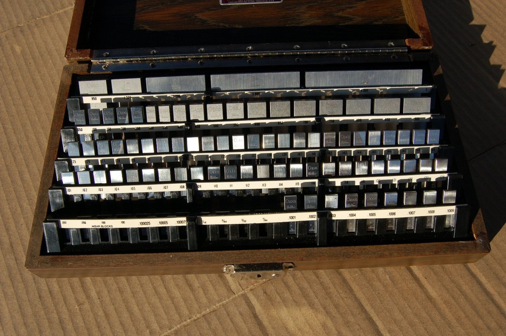 STARRETT CROBLOX /STEEL, Grade 3 Rectangular Gage Block Set ,81 blocks