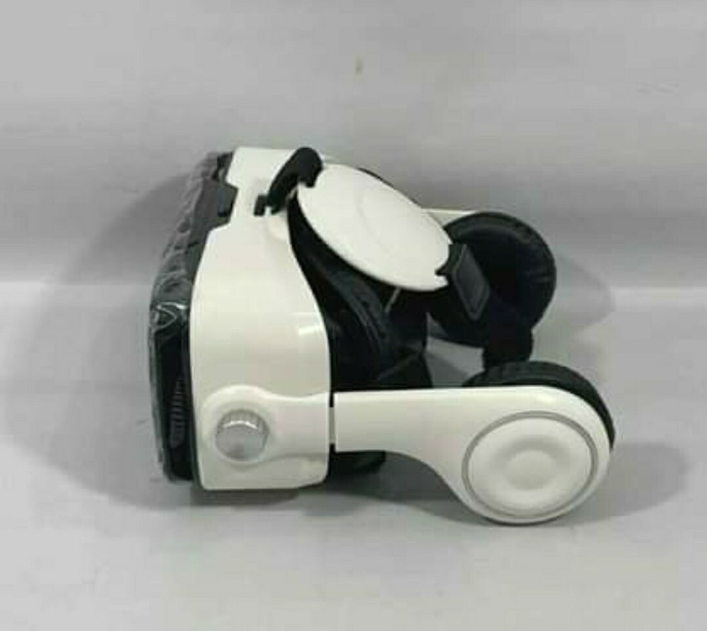 VR Virtual Reality Glasses With Integrated Headphones