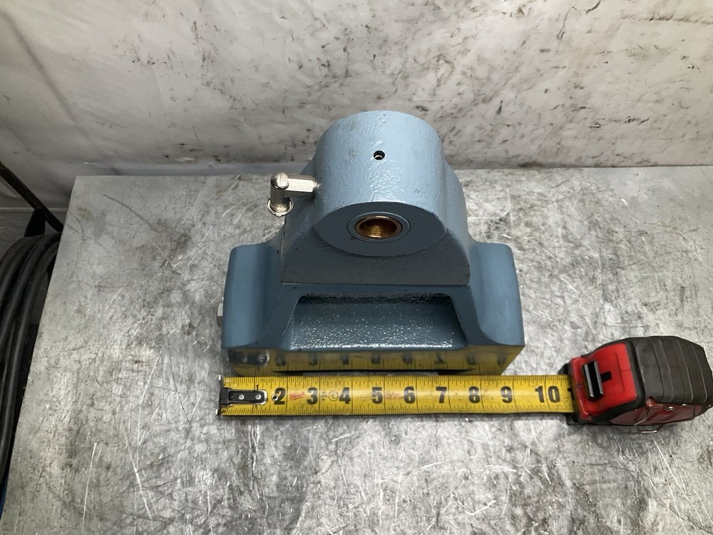 Bridgeport + Milling Machine Right Angle Horizontal Attachment