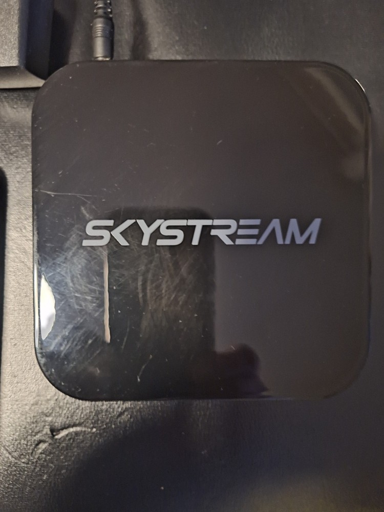SkyStream 2 Two Android Media Streamer SS-TWO - W/ Power Cord, and Remote