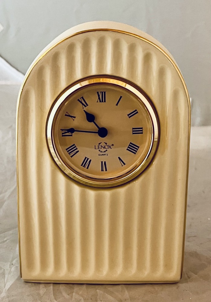 Lenox Flower Quartz Mantle Clock - Meridian Pattern