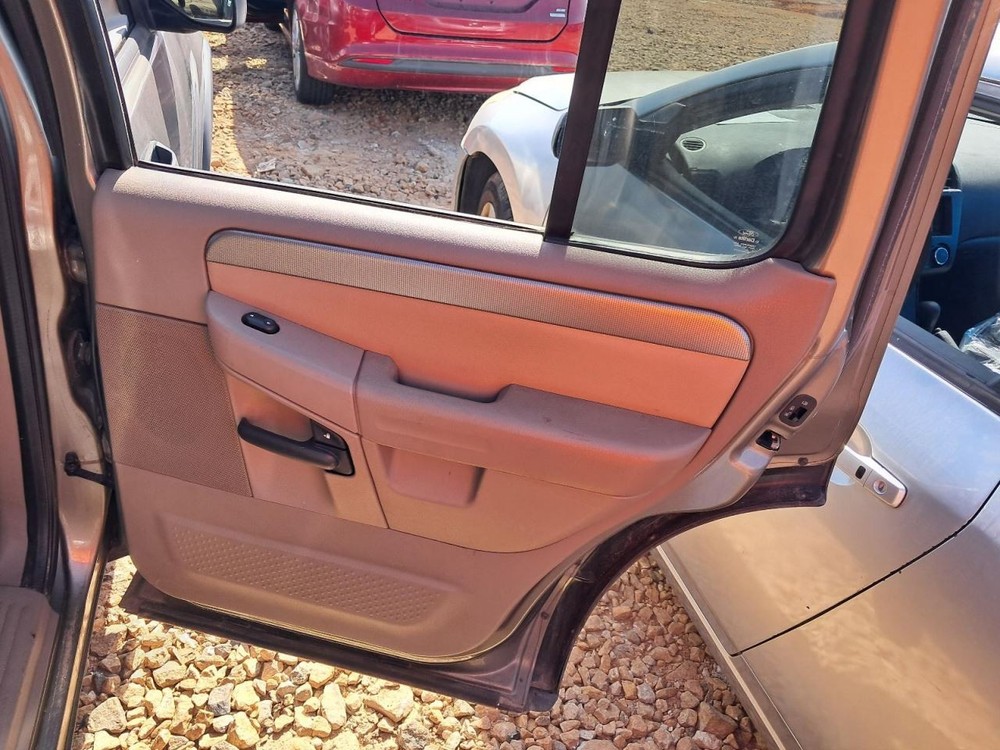 EXPLORER 2003 Glove Box 4834057