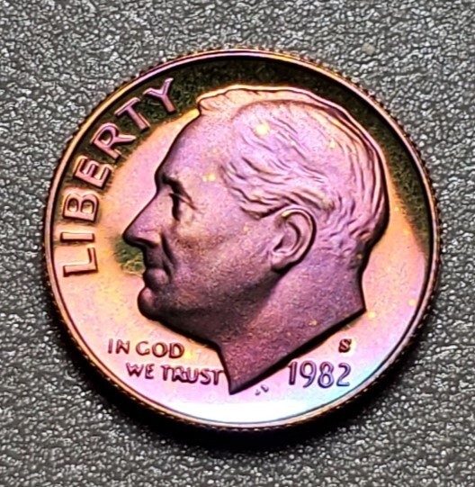 TONED 1982 S ROOSEVELT DIME PROOF UNC #P619