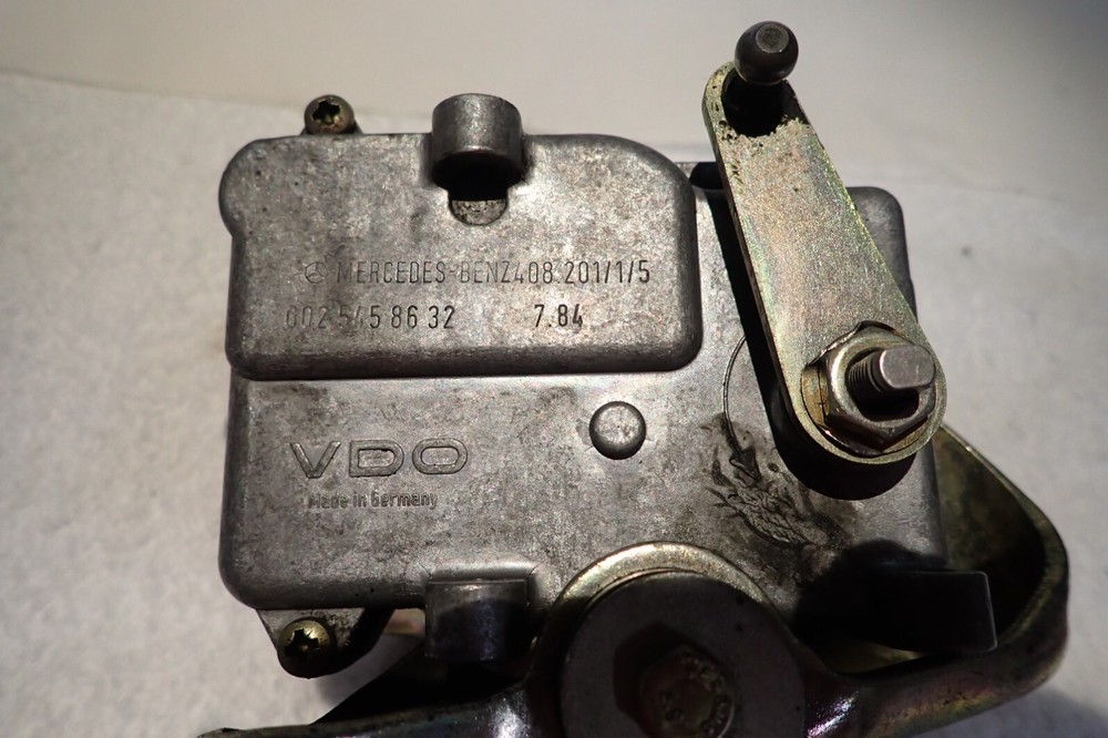 Mercedes 126 VDO Crouse control Actuator (3) Available