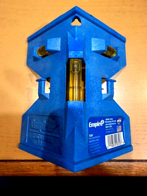 Level & Tool 750 Blue Post & Pipe Level - very handy leveling device