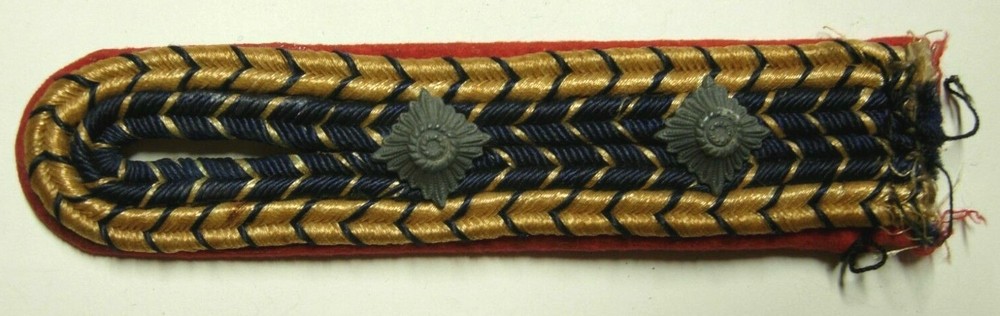 WW2 German Epaulet / Shoulder Board   L