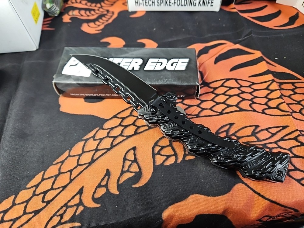 CHAIN-DESIGN PATTERN FOLDING KNIFE - 3.5" BLADE