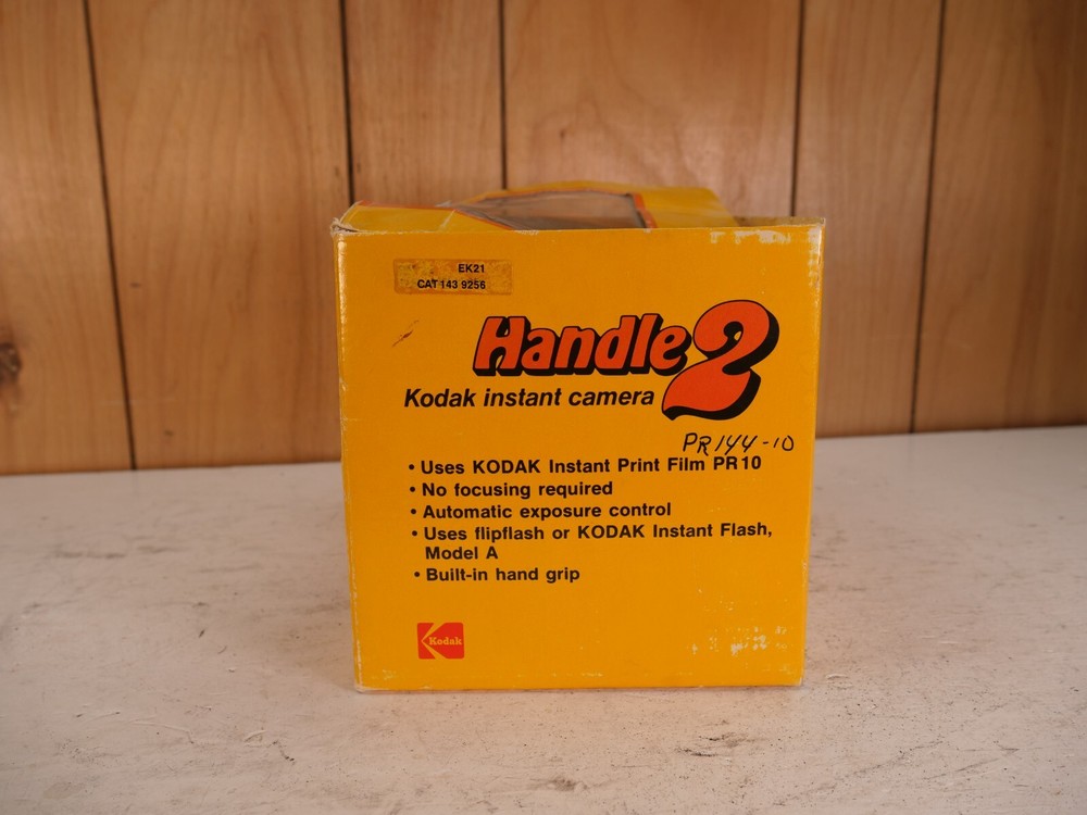 Vintage Kodak Handle 2 1979 Instant Camera In Original Box