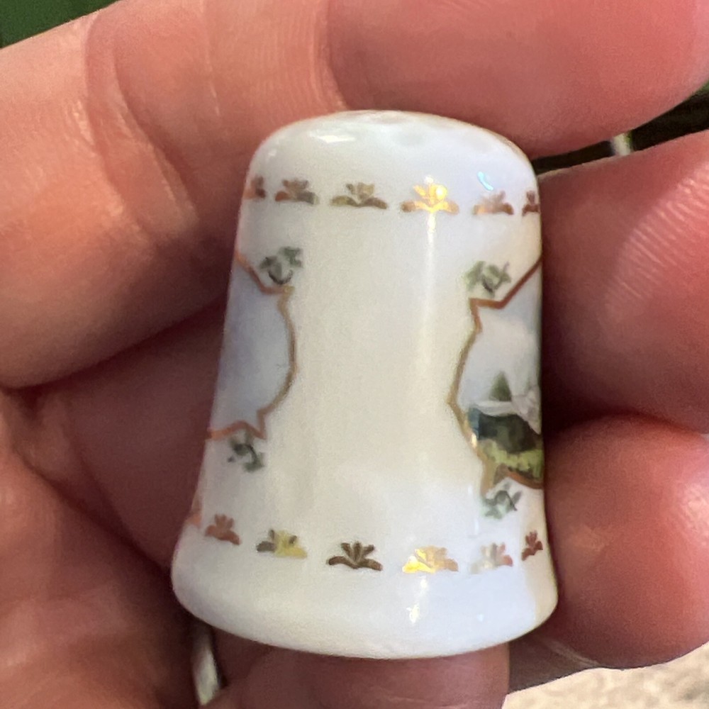 Ceramic Bisque Thimble DOVES VOHENSTRAUSS WEST GERMANY