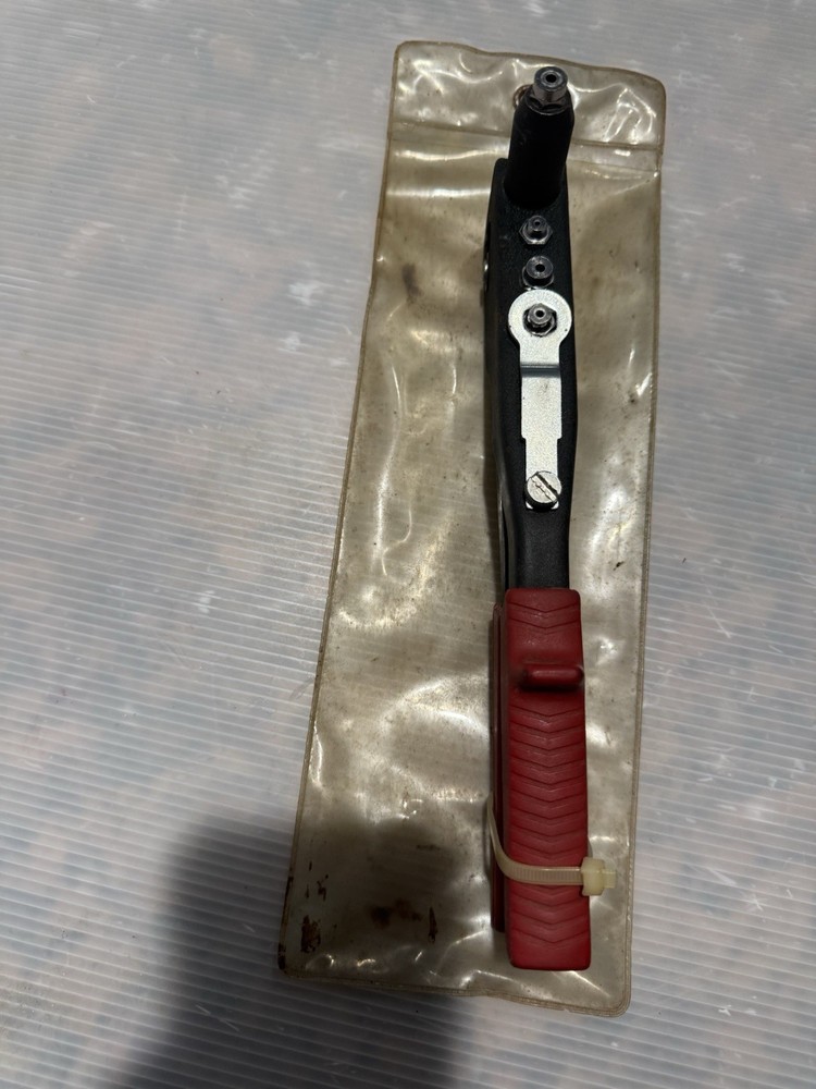 Toolsmiths Rivet Gun