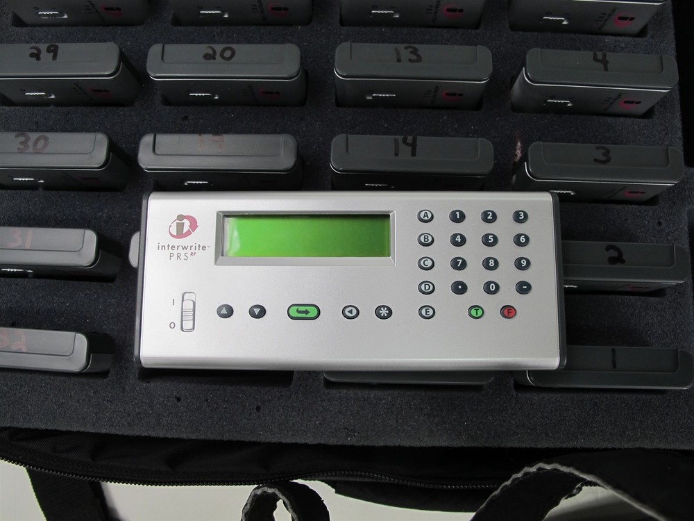32 InterWrite PRS RF Personal Response System Student Remote R1 11-00682-01-R