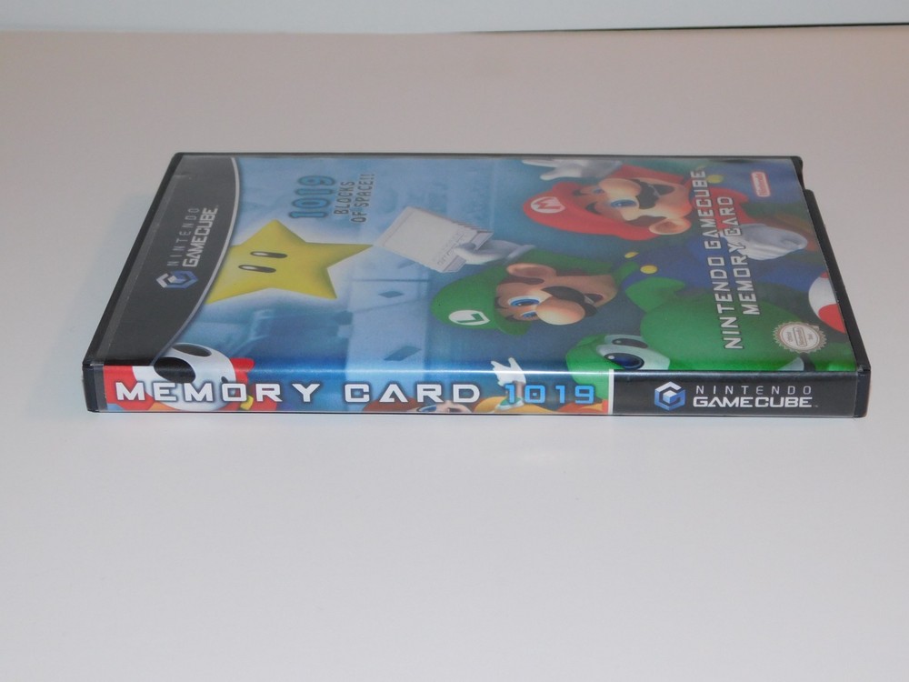 Official Nintendo Gamecube 1019 Memory Card DOL-020 + CUSTOM MARIO CASE