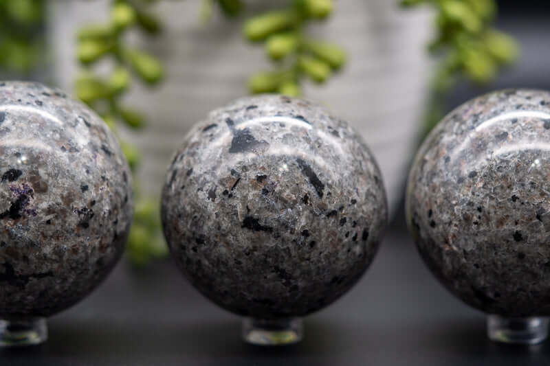 Yooperlite Sphere 60-63mm / 2.3-2.5"