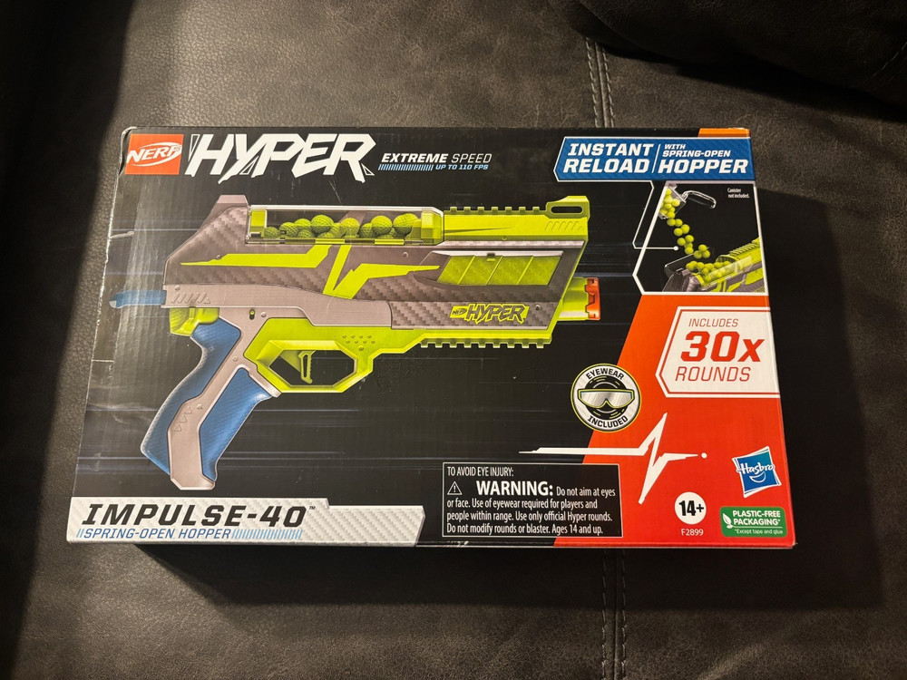 Nerf Hyper Impulse-40 Blaster, 30 Nerf Hyper Rounds, Spring-Open Hopper NEW