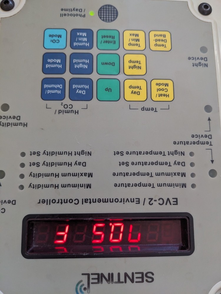 Sentinel EVC-2 Environmental Controller Temp Humidity CO2 working Free Shipping