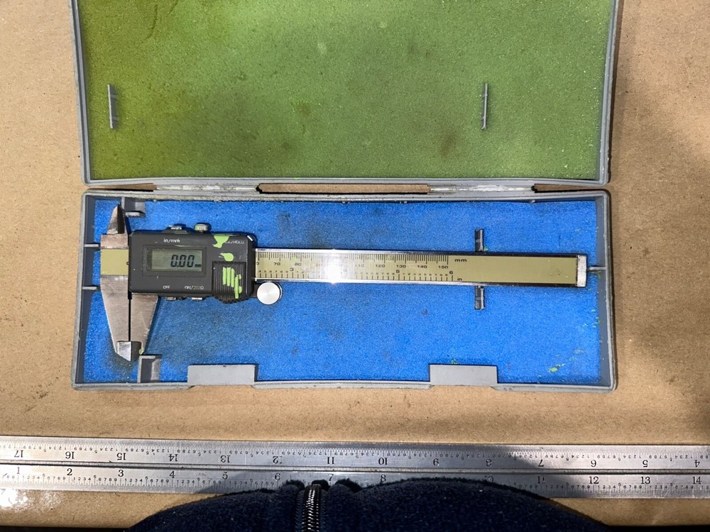 SPI DIGITAL CALIPER 31-561-4 6" 150MM