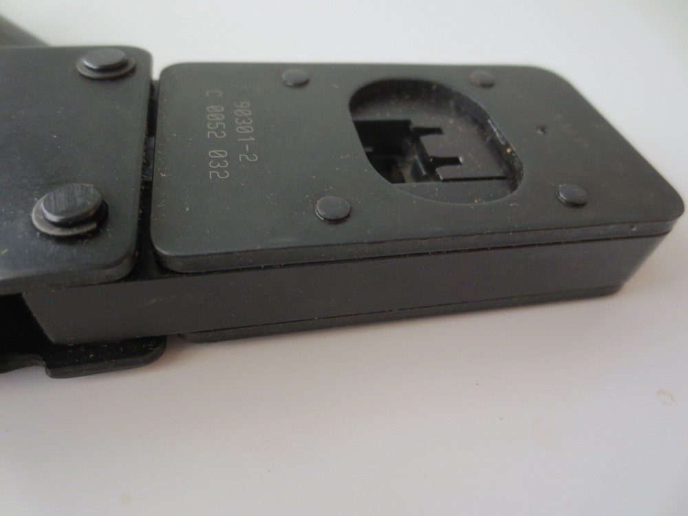 AMP 90301-2 Crimp Tool ( Same function as the Tyco 91531-1 ) •• Looks Unused ••